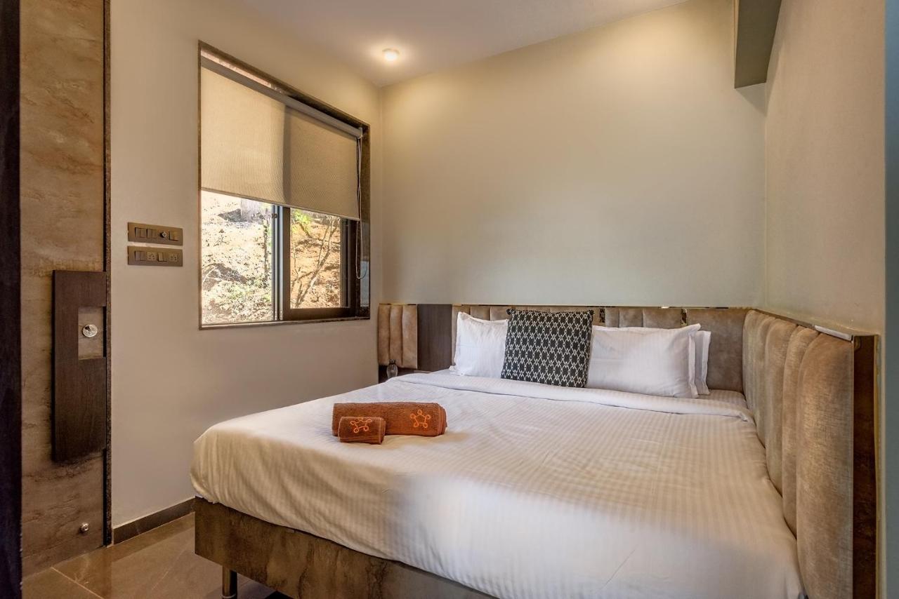 Saffronstays Heavone Trio, Lonavala Bagian luar foto